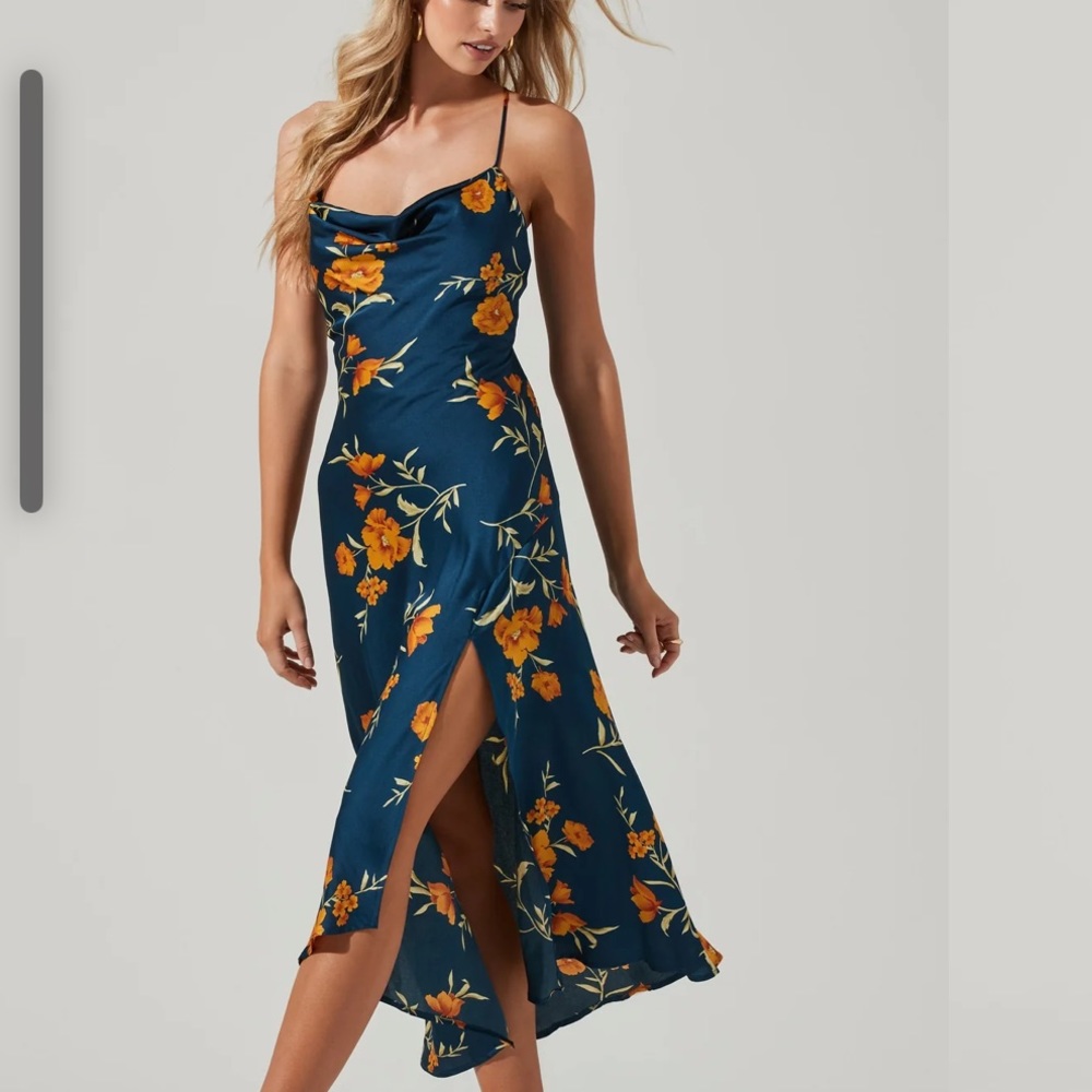 ASTR Gaia Floral Midi Dress